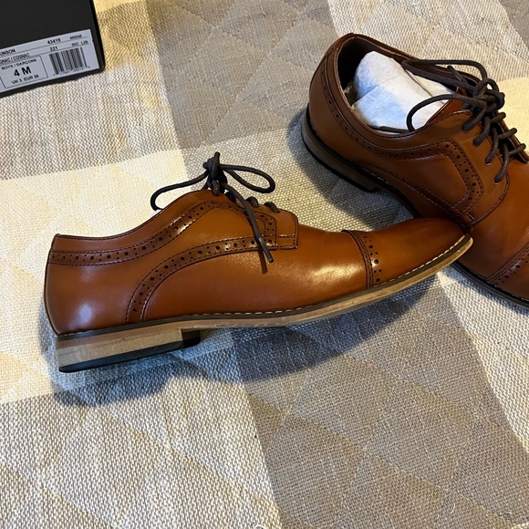 Stacey Adam’s Dickinson dress shoes (boys) - Picture 3 of 5